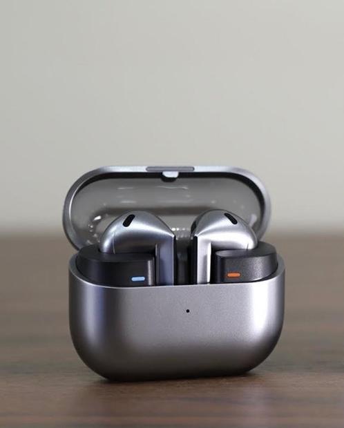 Samsung Buds3 Silver (AKG) Bluetooth Oordopjes = NIEUW, Telecommunicatie, Mobiele telefoons | Samsung, Nieuw, Zilver, Ophalen