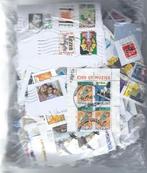 Nederlandse postzegels netjes gestempeld 580 gram ongeveer, Verzenden, Na 1940, Gestempeld