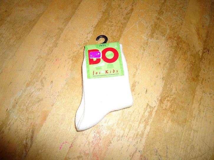 Nieuwe sokken wit maat 19 - 22 (B520) leuk kraam kado, Kinderen en Baby's, Kraamcadeaus en Geboorteborden, Nieuw, Kraamcadeau