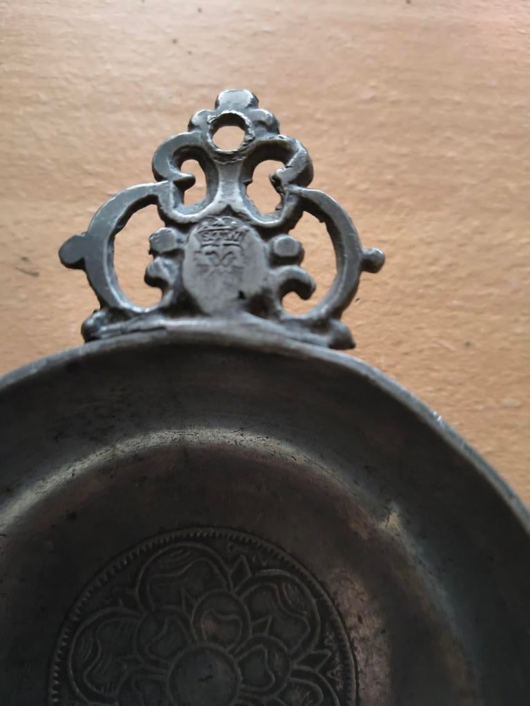 Antiek tinnen rozijnen bakje., Antiek en Kunst, Antiek | Tin, Ophalen of Verzenden