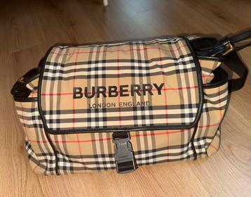 Burberry luiertas / diaper bag beschikbaar voor biedingen