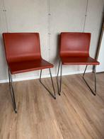Leren design stoelen // terracotta, Huis en Inrichting, Stoelen, Ophalen of Verzenden, Zo goed als nieuw, Twee
