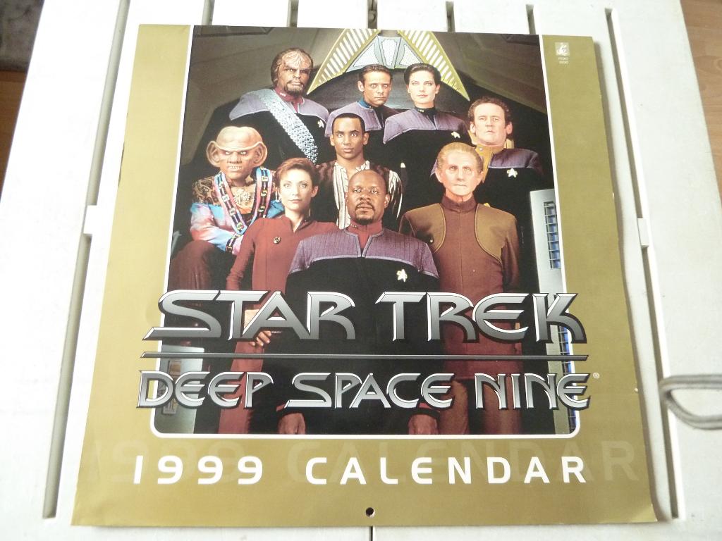 Startrek Deep Space Nine foto calender 1999, Verzamelen, Ophalen of Verzenden, Zo goed als nieuw, Tv, Foto of Kaart