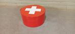 Metalen medicijnkastje, rood en wit, Huis en Inrichting, Tweedehands, Tweedehands, Ophalen of Verzenden, Tweedehands