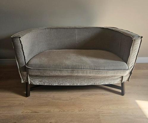 Dikke Dirk Sofa van Aura Peeperkorn Taupe. Sober landelijk, Huis en Inrichting, Banken | Sofa's en Chaises Longues, Zo goed als nieuw