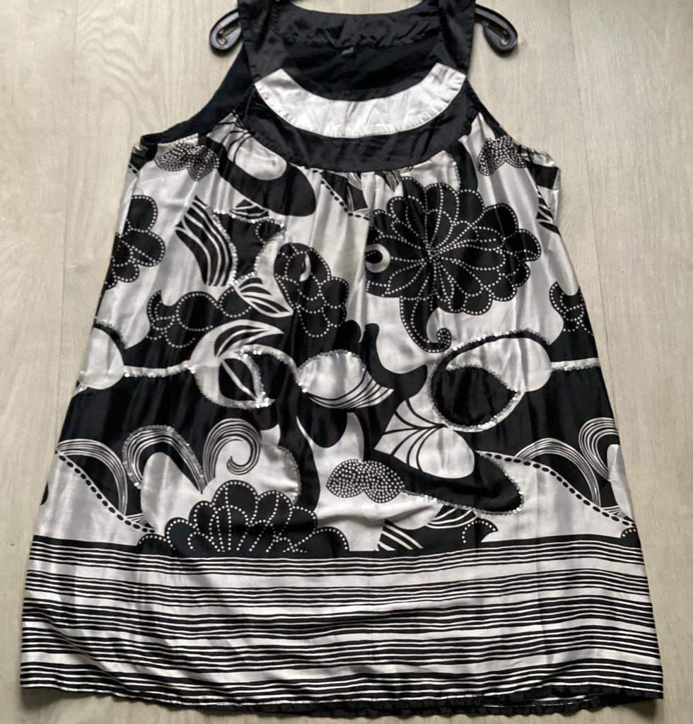 Elegante Zwart-Witte Jurk - Maat XXL van M&S mode, Kleding | Dames, Grote Maten, Ophalen of Verzenden, Zo goed als nieuw, MS Mode