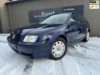 Volkswagen Bora 1.6-16V ORG NL - NAP, Stof, Bora, 4 cilinders, Blauw