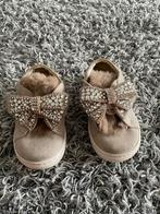 Monnalisa schoentjes met klittenband en steentjes maat 21, Kinderen en Baby's, Babykleding | Schoentjes en Sokjes, Schoentjes