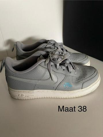 Nike Air Force 1 LV8 Utility - Maat 38 beschikbaar voor biedingen