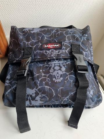 Eastpack schoudertas blauw/grijs/zwart beschikbaar voor biedingen