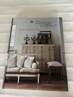Vintage bij Nina ; Nina Hartmann among friends, Ophalen of Verzenden, Zo goed als nieuw, Interieur en Design