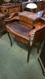 Louis XVI damesbureau, Ophalen