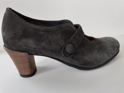 Mooie grijs leren Wolky hakpump 42 uitneembare zool, Kleding | Dames, Schoenen, Zo goed als nieuw, Pumps, Grijs, Ophalen of Verzenden