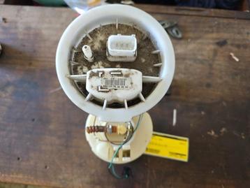 Benzinepomp van een Mini Mini beschikbaar voor biedingen