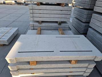 Betonrooster met 3 gleuven 120x60x10cm €15/m2 55 stuks beschikbaar voor biedingen