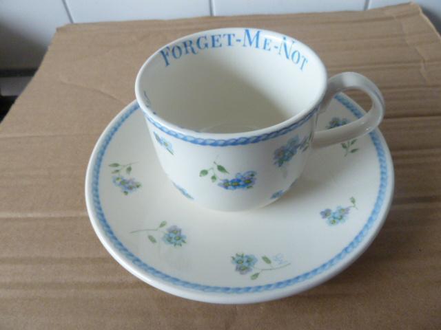 Marjolein Bastin - 2 Forget-Me-Not Libelle Kop en schotels, Verzamelen, Porselein, Kristal en Bestek, Nieuw, Kop en/of schotel