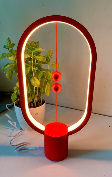 Nieuwe Balance Moon tafel lamp LED USB div kleuren beschikbaar voor biedingen