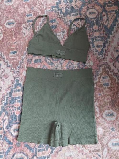 8 stuks tiener jonge meid kledingset xs / s, Kleding | Dames, Dames-kledingpakketten, Zo goed als nieuw, Maat 36 (S), Ophalen of Verzenden