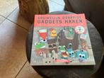 Haakboek Gruwelijk Grappige Gadgets - Dendennis, Boeken, Ophalen of Verzenden, Zo goed als nieuw, Breien en Haken, Geschikt voor kinderen