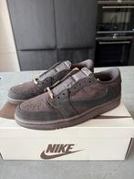 Jordan 1 Low OG SP Travis Scott Velvet Brown Maat 43, Bruin, Nieuw, Ophalen of Verzenden, Sneakers of Gympen