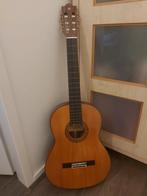 Yamaha 235 ii, klassieke gitaar, Muziek en Instrumenten, Snaarinstrumenten | Gitaren | Akoestisch, Ophalen, Zo goed als nieuw