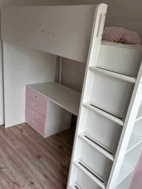 Ikea set.Hoogslaper met bureau. Roze Kledingkast en commode, Kinderen en Baby's, Kinderkamer | Stapelbedden en Hoogslapers, Zo goed als nieuw