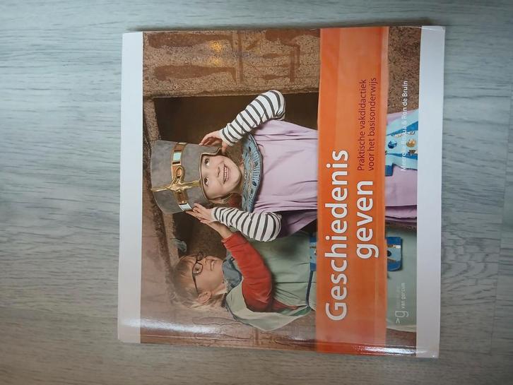 Meereke Bosua - Geschiedenis geven, Boeken, Studieboeken en Cursussen, Zo goed als nieuw, HBO, Alpha, Ophalen of Verzenden