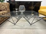Design salontafel glazen blad & zwart metalen onderstel, Huis en Inrichting, Tafels | Salontafels, 100 tot 150 cm, Zo goed als nieuw