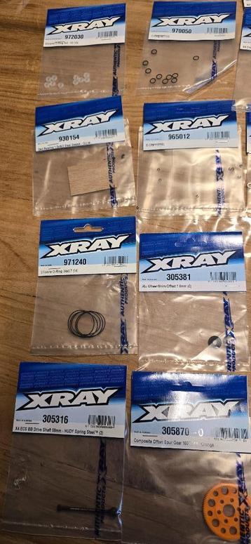 Diverse onderdelen Xray X4 beschikbaar voor biedingen