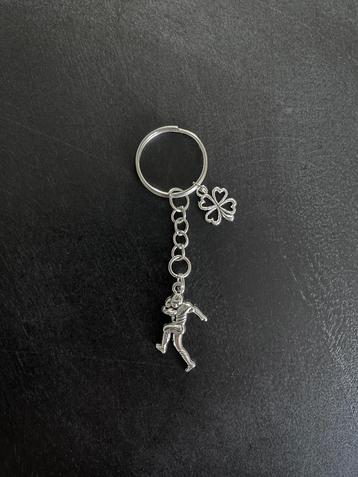Sleutelhanger hanger rugby speler, sport, klavertje 4, geluk beschikbaar voor biedingen