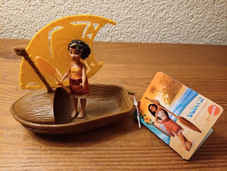 Mattel Vaiana figuur in zeilbootje, Kinderen en Baby's, Speelgoed | Poppen, Nieuw, Overige typen, Ophalen of Verzenden