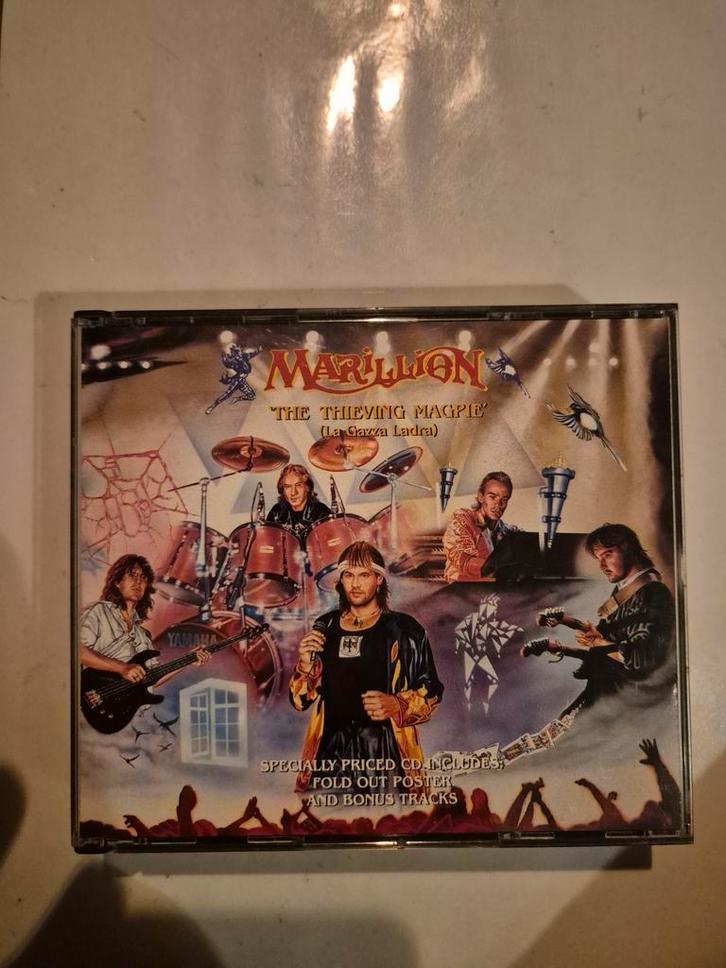 Marillion - The thieving magpie (la gazza ladra). 2cd. 1988, Cd's en Dvd's, Cd's | Rock, Gebruikt, Progressive, Ophalen of Verzenden
