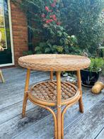 Rotan tafel zeer mooi rotan sterk leuk voor kinderen., Tuin en Terras, Ophalen, Zo goed als nieuw, Rond
