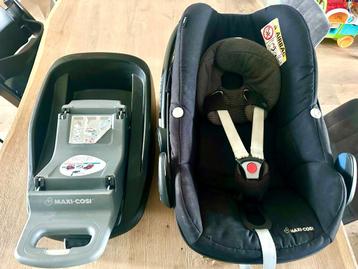 Maxi Cosi Incl isofix base en aeromoov beschikbaar voor biedingen