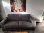 Antracietgrijze 2-zits bank van Leenbakker, Huis en Inrichting, Banken | Bankstellen, Ophalen, Tweepersoons, 75 tot 100 cm, Zo goed als nieuw