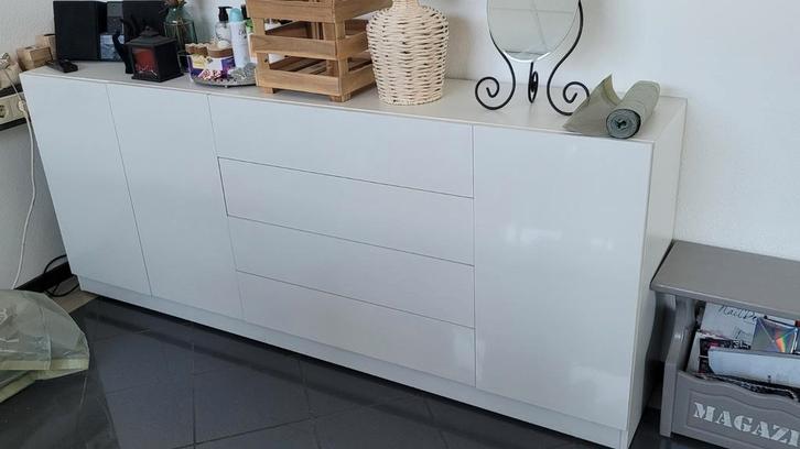 Hoogglans Kast / commode met Lades en Deurtjes, Huis en Inrichting, Kasten | Dressoirs, Gebruikt, 150 tot 200 cm, 25 tot 50 cm