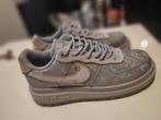 Nike AirForce 1 - grijs paars bruin tyedye - AF1 - maat 42.5, Nieuw, Nike air force, Sneakers of Gympen, Verzenden