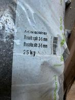 Basalt split 2-5mm, 3 zakken 25kg, Tuin en Terras, Zand, Ophalen, Zo goed als nieuw, Overige typen