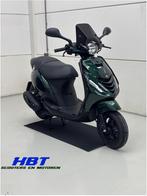 Piaggio Zip E5 2023 Full optie | Jaguar Green | 2800KM |Brom, Maximaal 45 km/u, Zip, Ophalen of Verzenden, Zo goed als nieuw