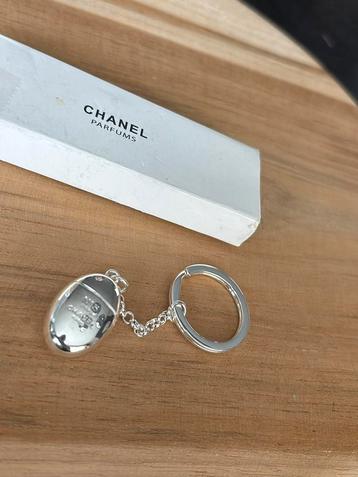 Chanel sleutelhanger beschikbaar voor biedingen