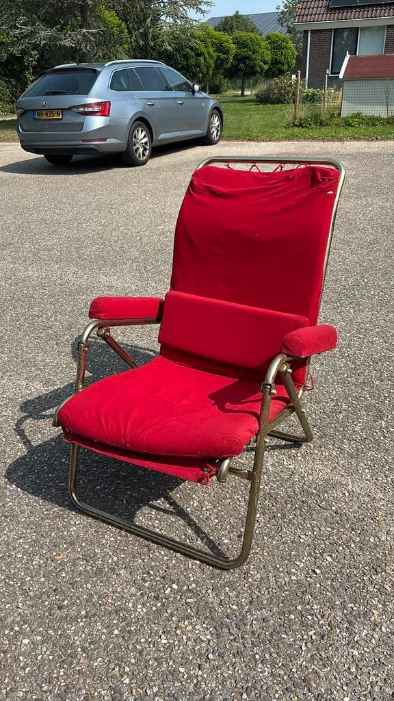 Vintage rode inklapbare stoel, Huis en Inrichting, Stoelen, Gebruikt, Ophalen