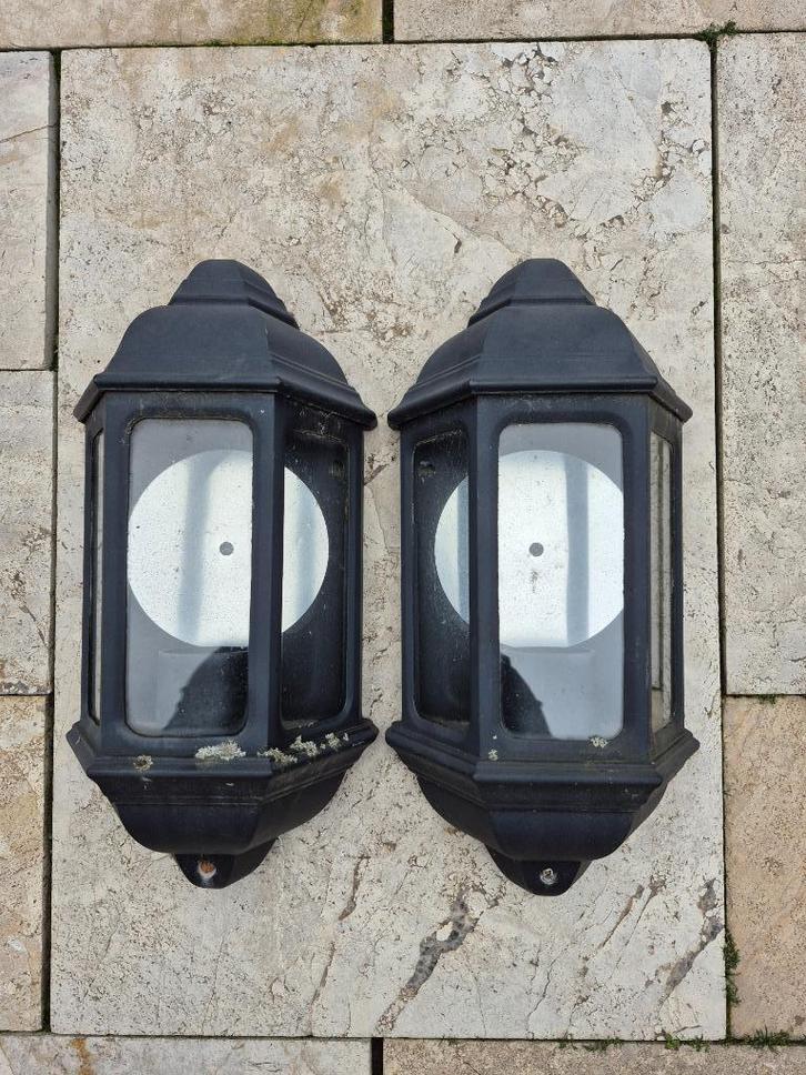 2 buitenlampen met E27 fitting  KOOPJE !, Tuin en Terras, Buitenverlichting, Gebruikt, Wandlamp, Aluminium, Minder dan 50 watt
