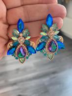 Prachtige oorbellen met diverse blauw groene stenen, Sieraden, Tassen en Uiterlijk, Oorbellen, Verzenden, Zo goed als nieuw, Blauw