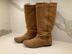 Hoge cognac suède laarzen, Hoge laarzen, Overige kleuren, Ophalen of Verzenden, Gedragen
