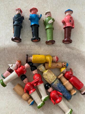 Oude antieke hele kleine poppetjes hout poppenhuis treinbaan beschikbaar voor biedingen