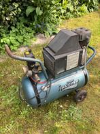 Huvema compressor 8 bar 220 volt, Ophalen, Gebruikt, 6 tot 10 bar, Minder dan 200 liter/min
