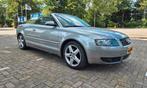 Audi A4 2.4 V6 125KW Cabrio AUT 2003 Grijs, Auto's, Audi, Cabriolet, 4 stoelen, A4, Particulier