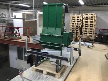 Hout cq palletschreder beschikbaar voor biedingen