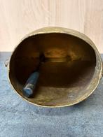 Antieke koeien bel, Ophalen