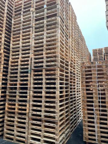 Nette partij blokpallets HT 100x120 te koop beschikbaar voor biedingen